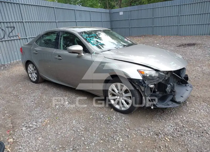 2015 Lexus IS250 photo