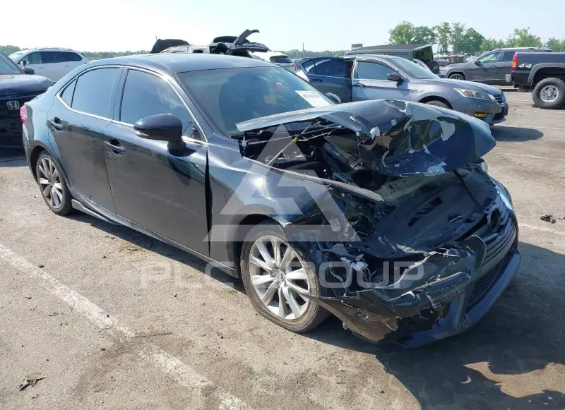 2015 Lexus IS250 фото