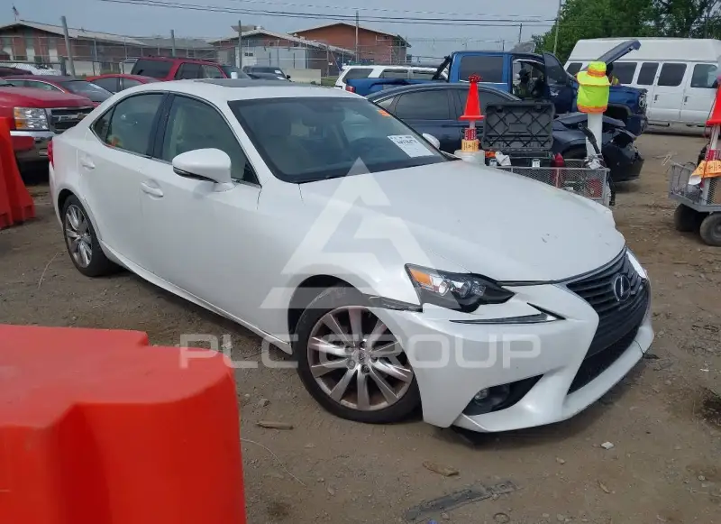 2015 Lexus IS250 фото