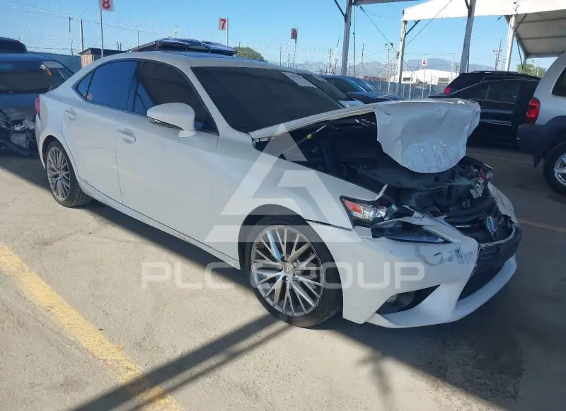 2015 Lexus IS250 фото