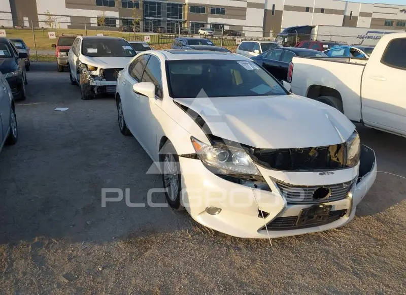 2015 Lexus ES350 photo