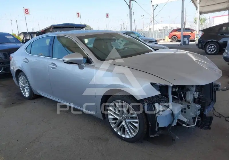 2015 Lexus ES350 фото