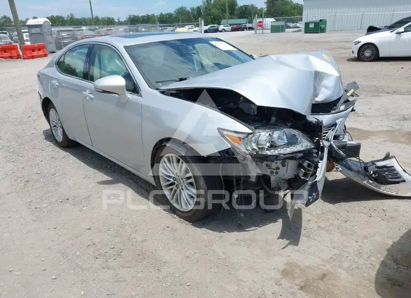 2015 Lexus ES350 photo