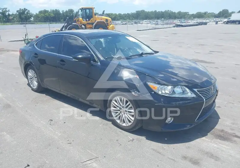 2015 Lexus ES350 фото
