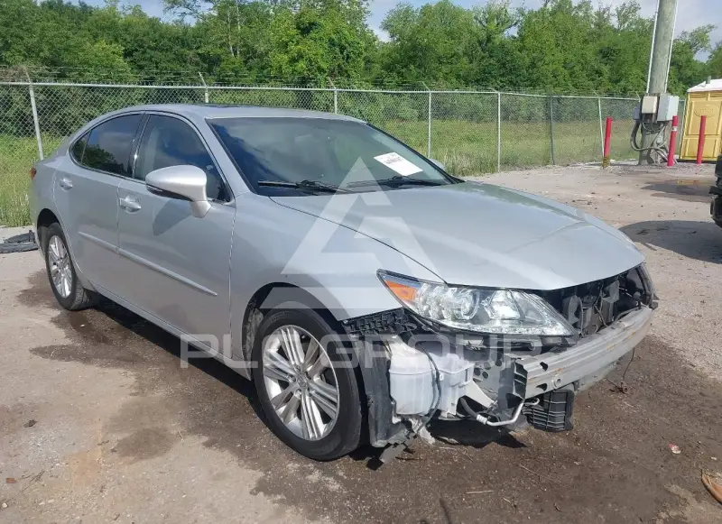 2015 Lexus ES350 фото