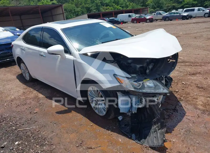 2015 Lexus ES350 photo