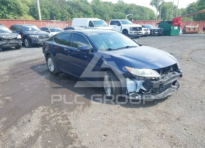 2015 Lexus ES350 photo
