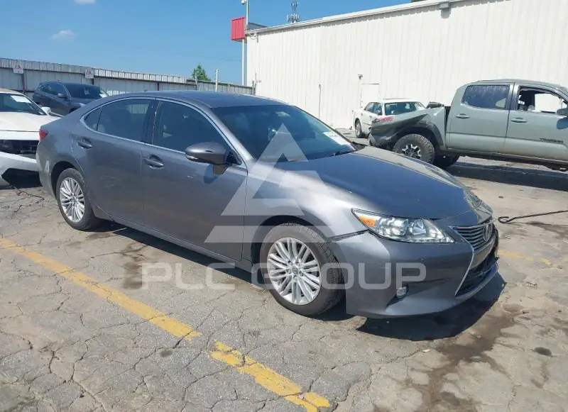 2015 Lexus ES350 photo