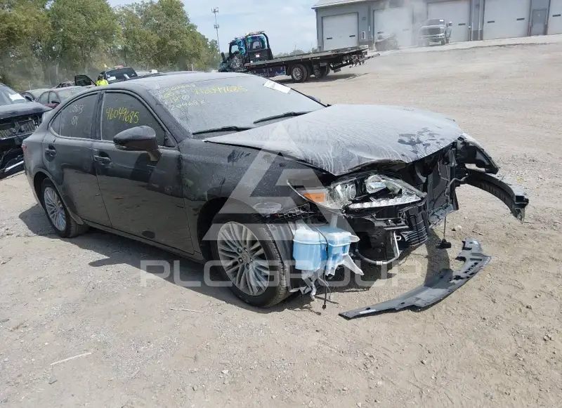 2015 Lexus ES350 photo
