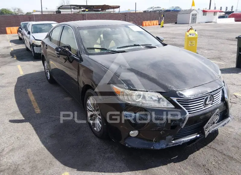 2015 Lexus ES350 photo