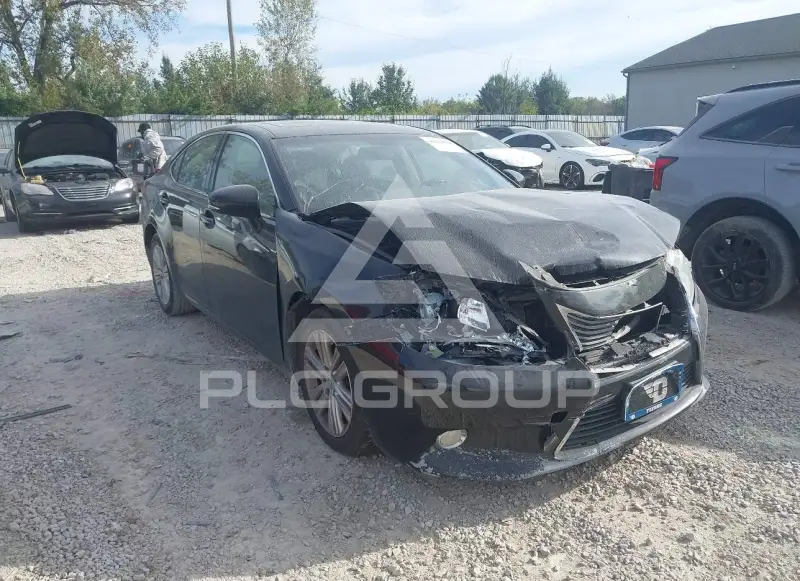 2015 Lexus ES350 photo