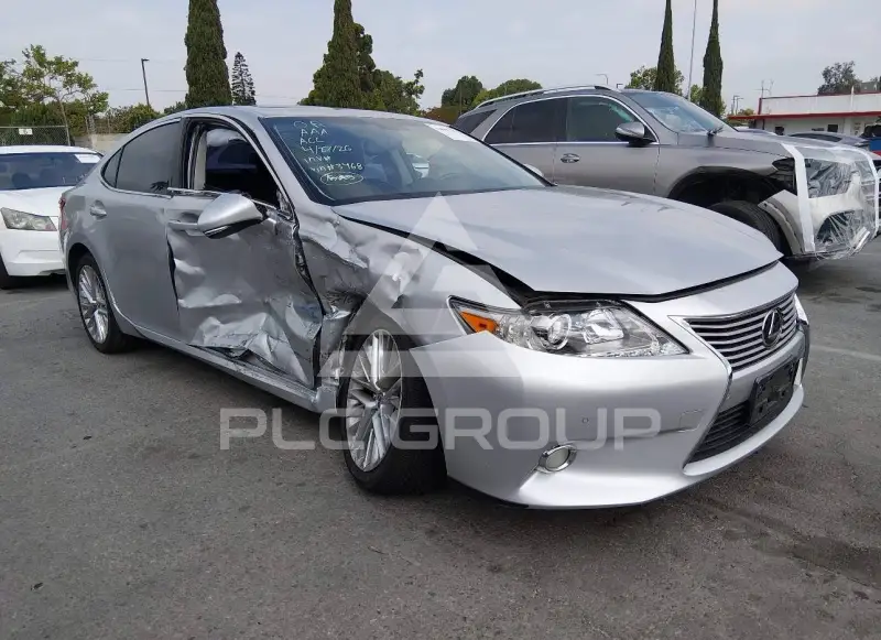 2015 Lexus ES350 фото