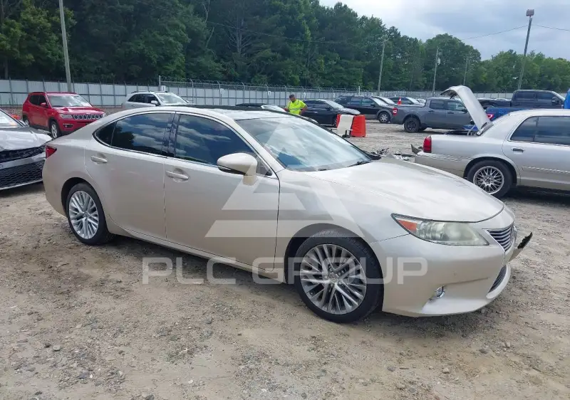2015 Lexus ES350 photo
