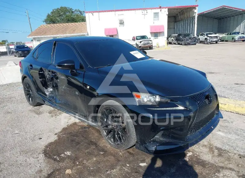 2015 Lexus IS350 photo