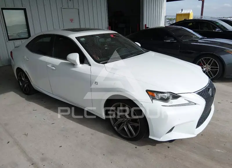 2015 Lexus IS350 фото
