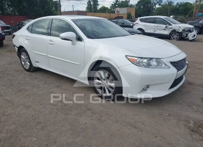 2015 Lexus ES300 photo