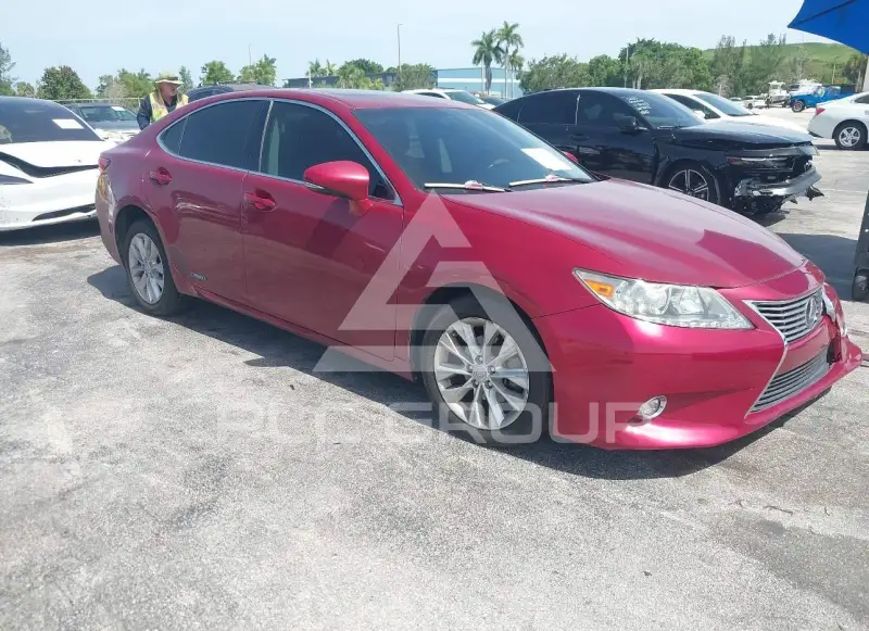 2015 Lexus ES300 photo