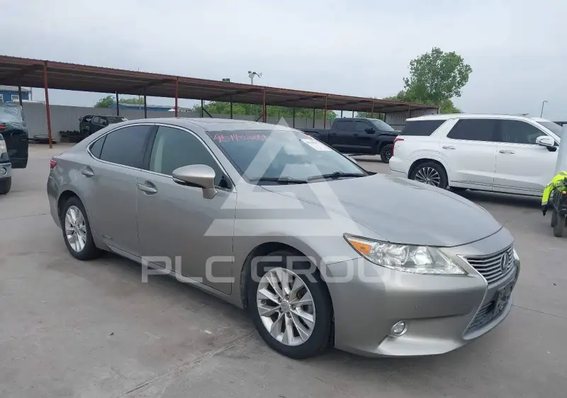 2015 Lexus ES300 photo