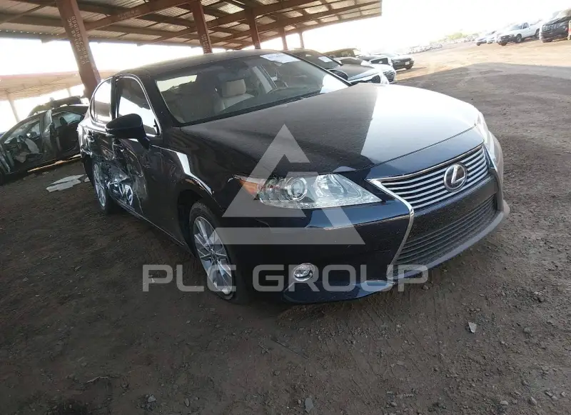 2015 Lexus ES300 photo