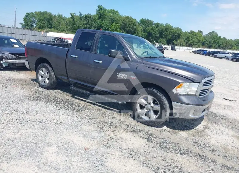 2015 RAM 1500 photo