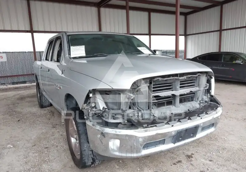 2015 RAM 1500 photo