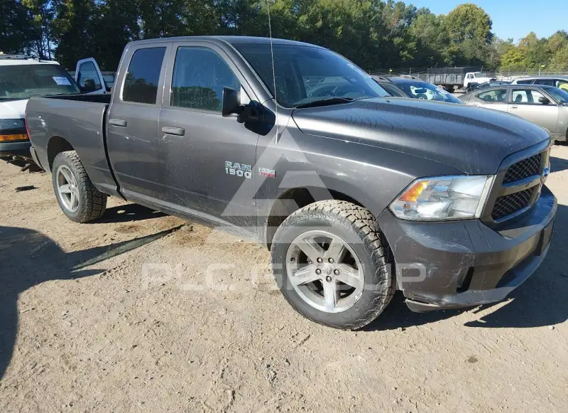 2015 RAM 1500 photo