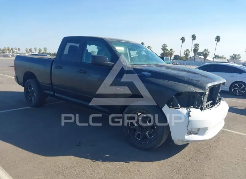 2015 RAM 1500 photo