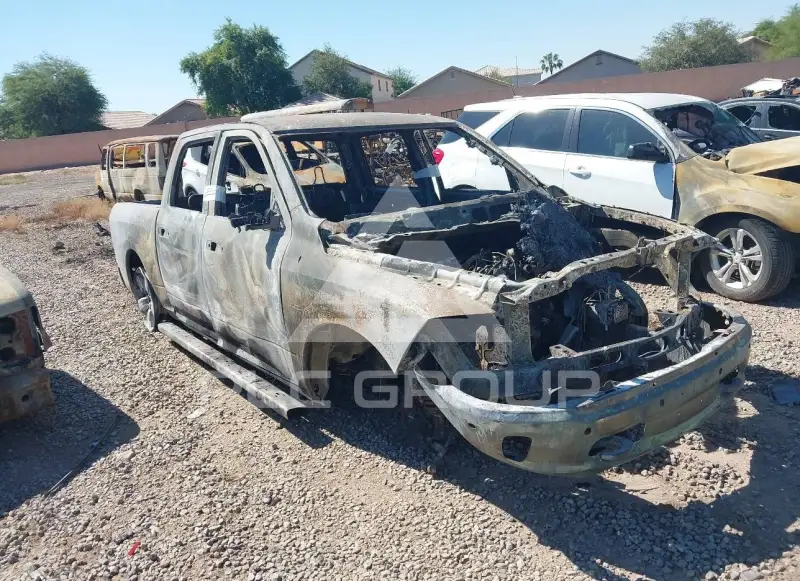 2015 RAM 1500 photo