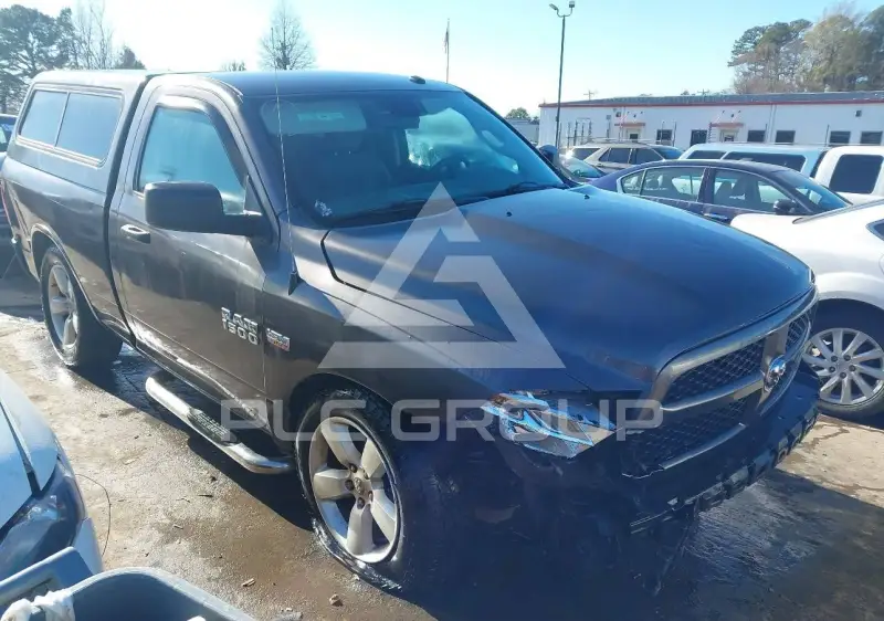 2015 RAM 1500 photo