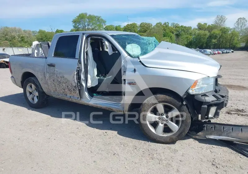 2015 RAM 1500 photo