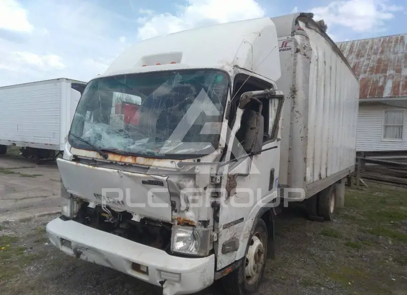 2015 Isuzu NPR photo