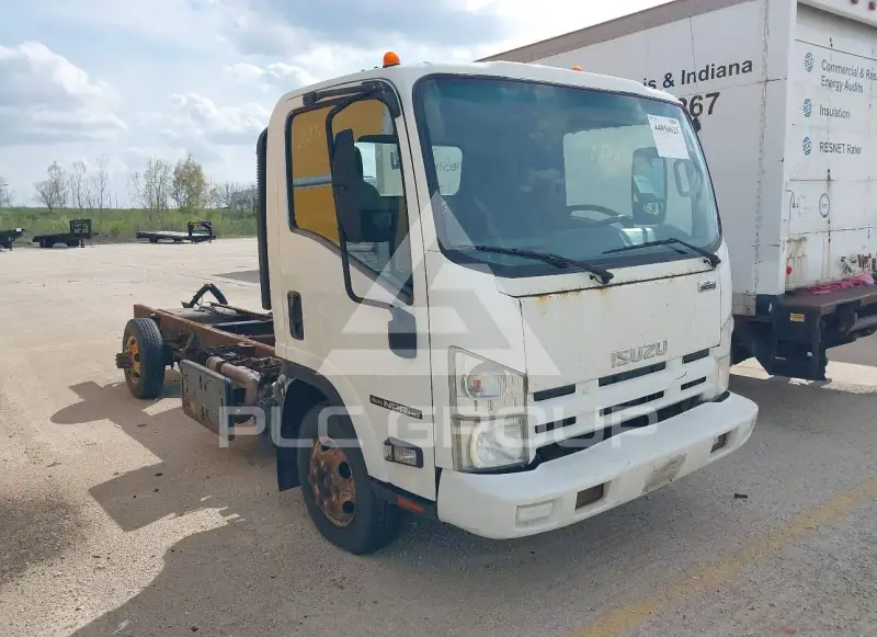 2015 Isuzu NPR photo