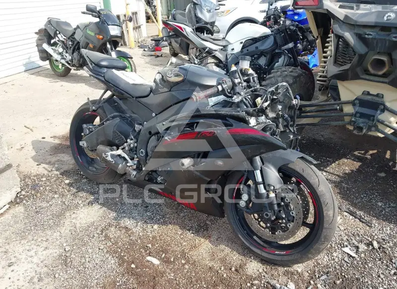 2015 Yamaha YZFR6 фото