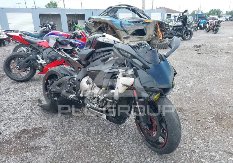 2015 Yamaha YZFR1 фото