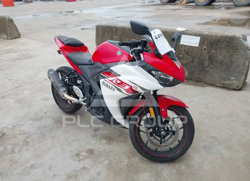 2015 Yamaha YZFR3 фото