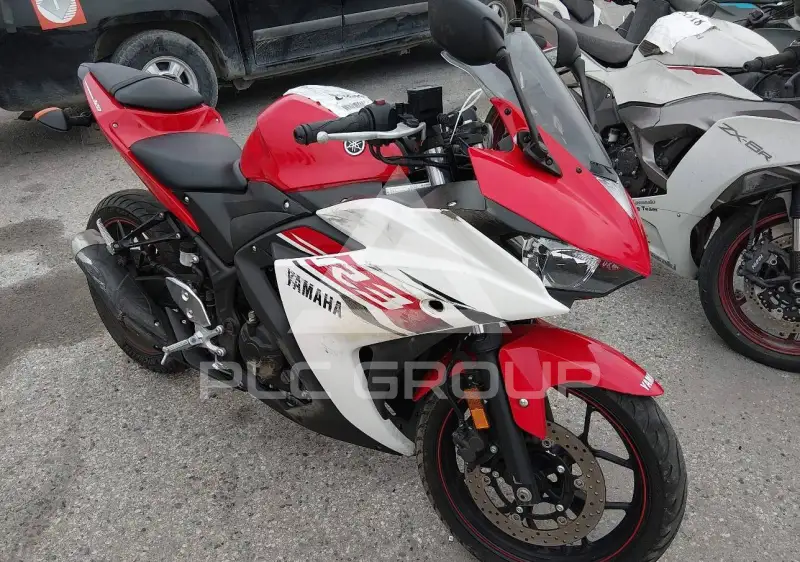 2015 Yamaha YZFR3 фото