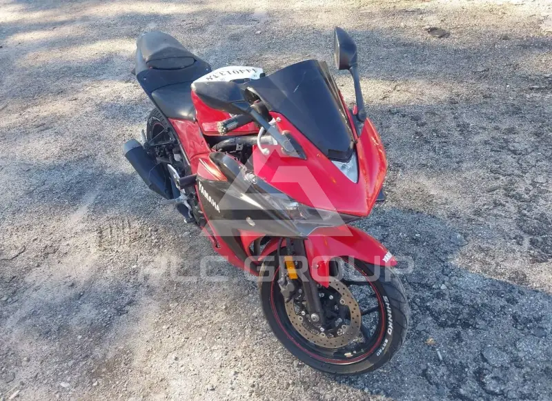 2015 Yamaha YZFR3 фото