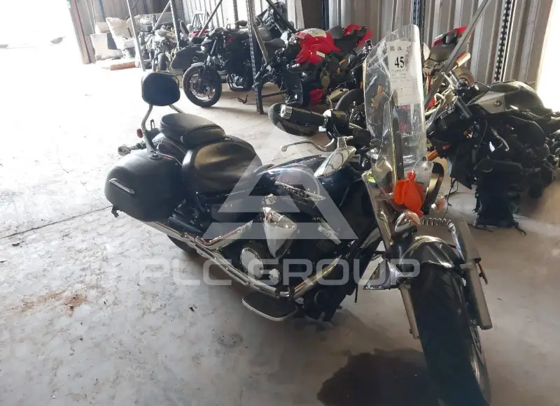 2015 Yamaha XVS1100 photo
