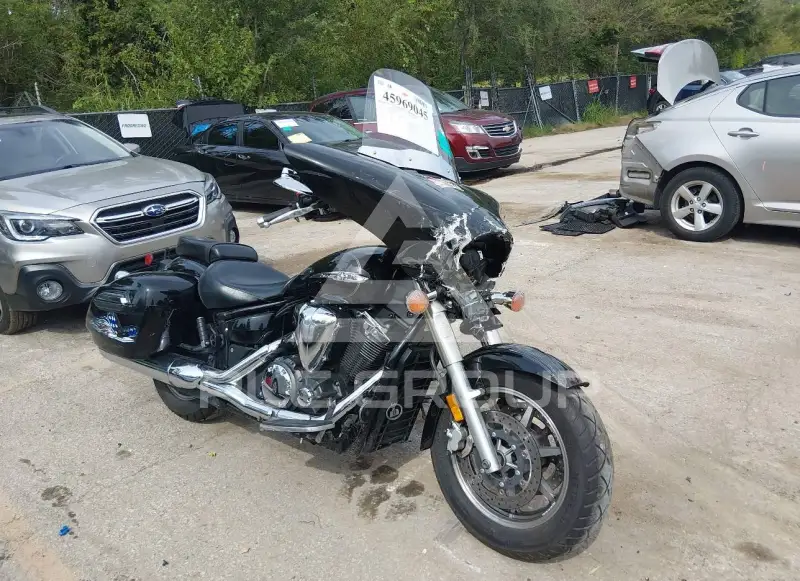 2015 Yamaha XVS1100 фото