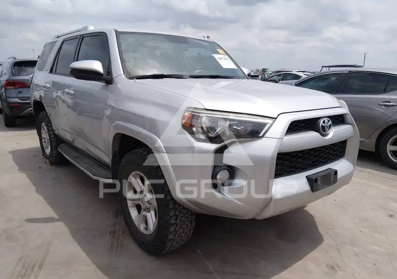 2015 Toyota 4 RUNNER photo