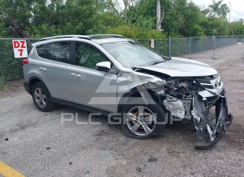 2015 Toyota RAV4 фото