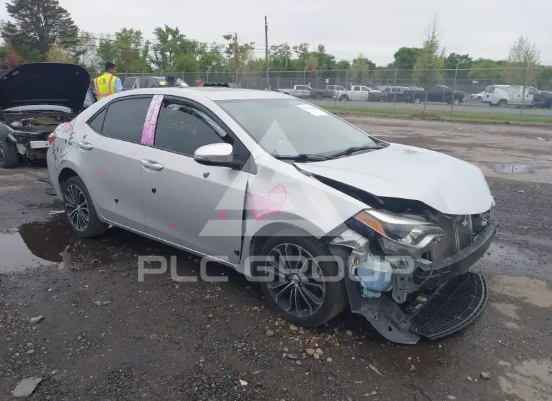 2015 Toyota COROLLA фото