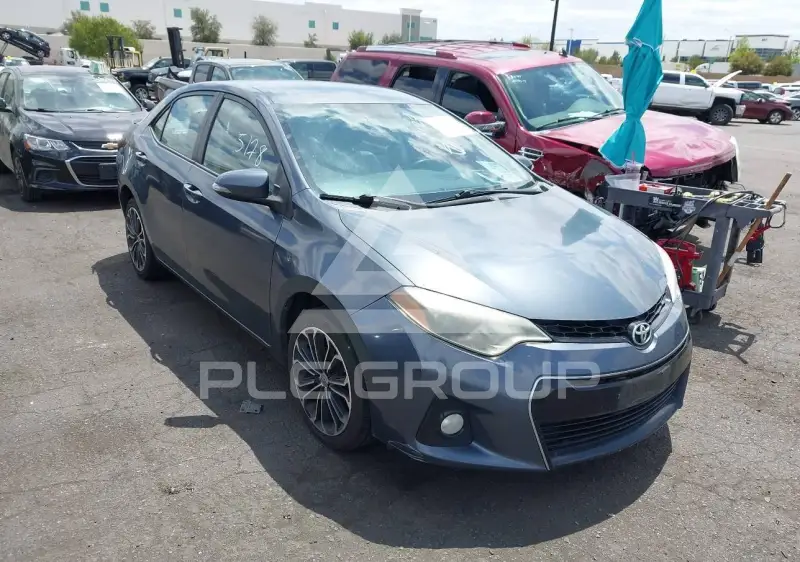 2015 Toyota COROLLA фото