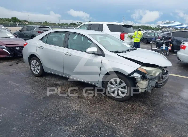 2015 Toyota COROLLA фото