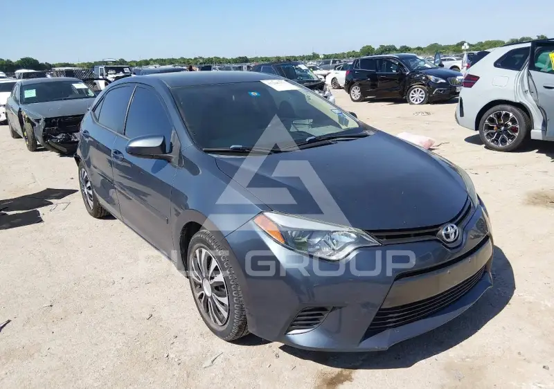 2015 Toyota COROLLA фото