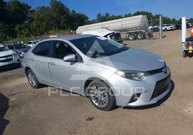 2015 Toyota COROLLA фото