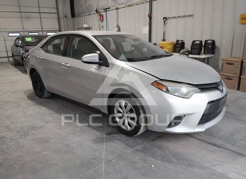 2015 Toyota COROLLA фото