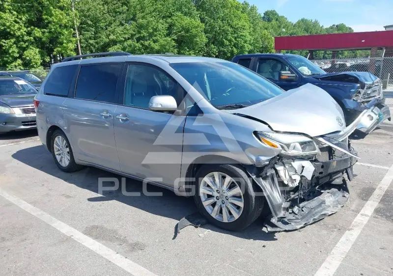 2015 Toyota SIENNA photo