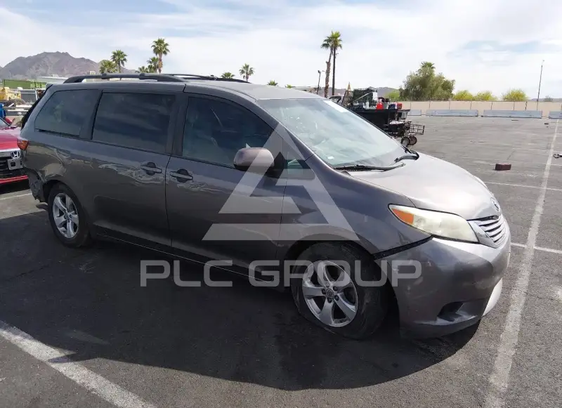 2015 Toyota SIENNA фото