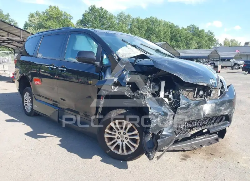 2015 Toyota SIENNA фото